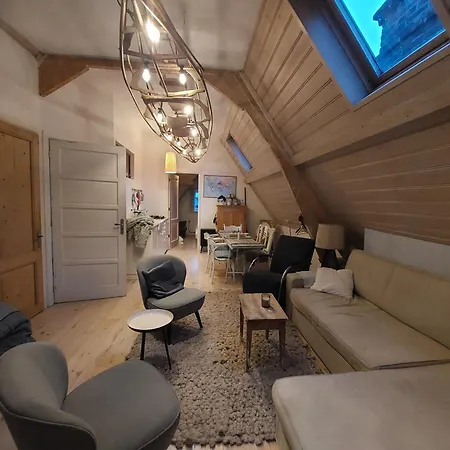 Nyaraló Historic Townhouse 5 Bedrooms