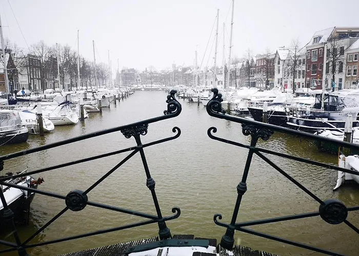 Historic Townhouse 5 Bedrooms Dordrecht