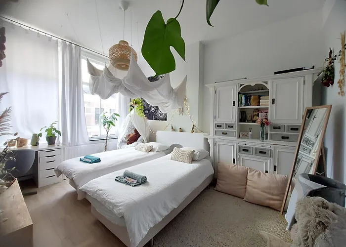 Historic Townhouse 5 Bedrooms Dordrecht