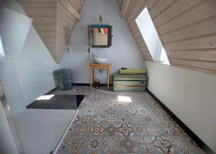 بيت للعطل Historic Townhouse 5 Bedrooms *